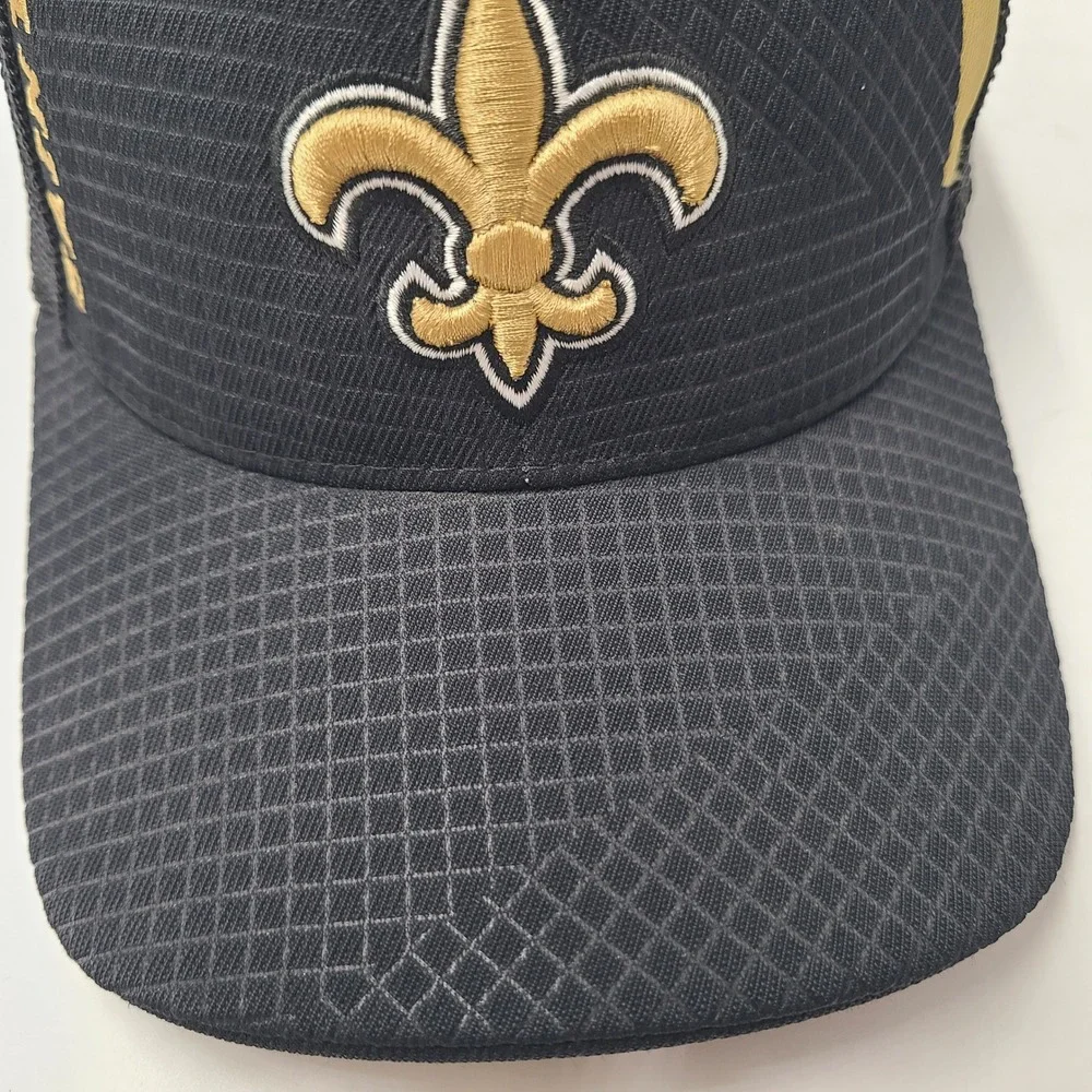 New Orleans Saints Hat Fitted S-M Trucker Mesh Reebok Black Gold NFL Football‎